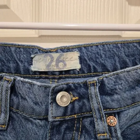 Free People We The Free Lita Distressed Crop Straight Leg Jeans Size 26 - Picture 6 of 8